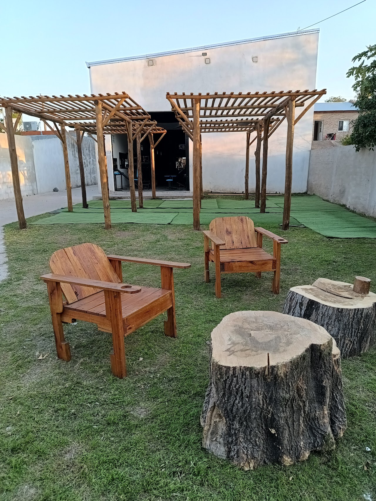 Área funcional al aire libre con vista y equipamiento exterior
